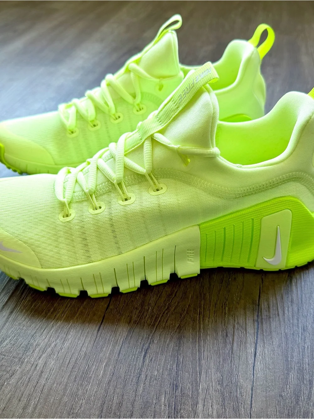 NEW Nike Free Metcon 6 Barely Volt White Volt FJ7126-702 Women’s 8.5